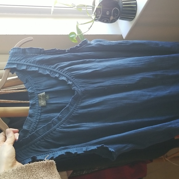 Wonderly sleeveless ruffle trim button front blouse - Picture 4 of 8